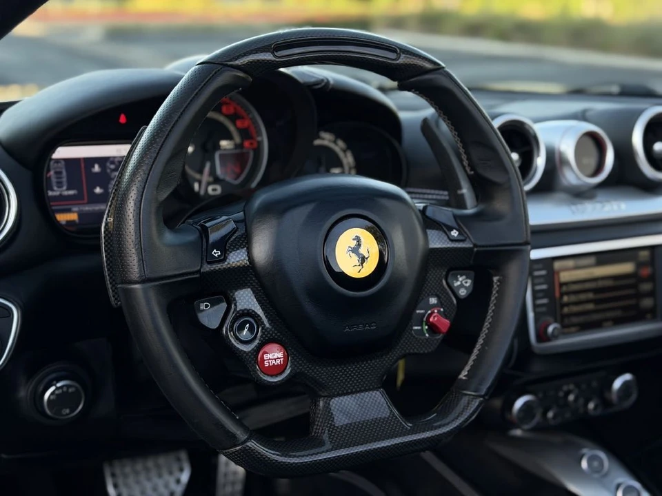 2016 Ferrari California T - Image 26 of 31