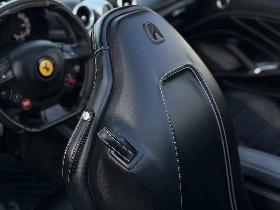 2016 Ferrari California T - Image 24 of 31