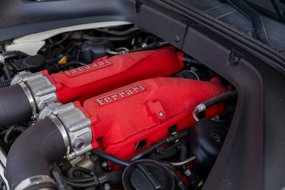 2016 Ferrari California T - Image 9 of 21