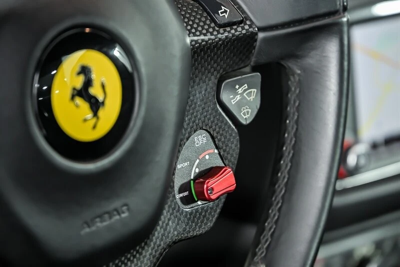 2016 Ferrari California T - Image 26 of 31