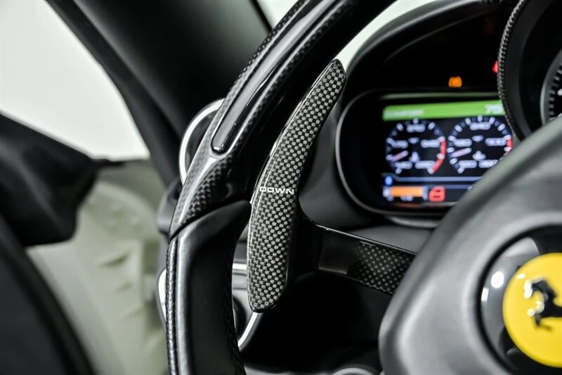 2016 Ferrari California T - Image 30 of 31