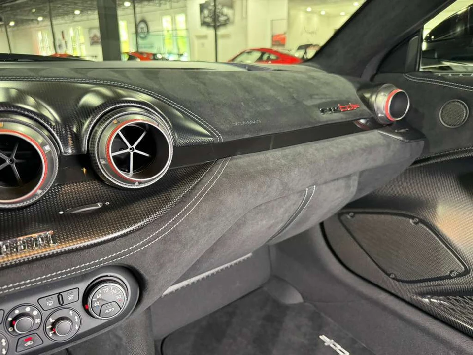 2016 Ferrari F12berlinetta - Image 29 of 31