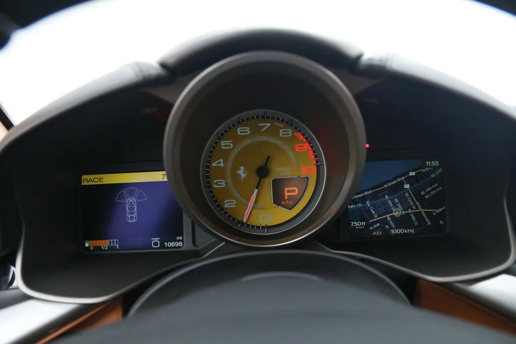 2016 Ferrari F12berlinetta - Image 29 of 31