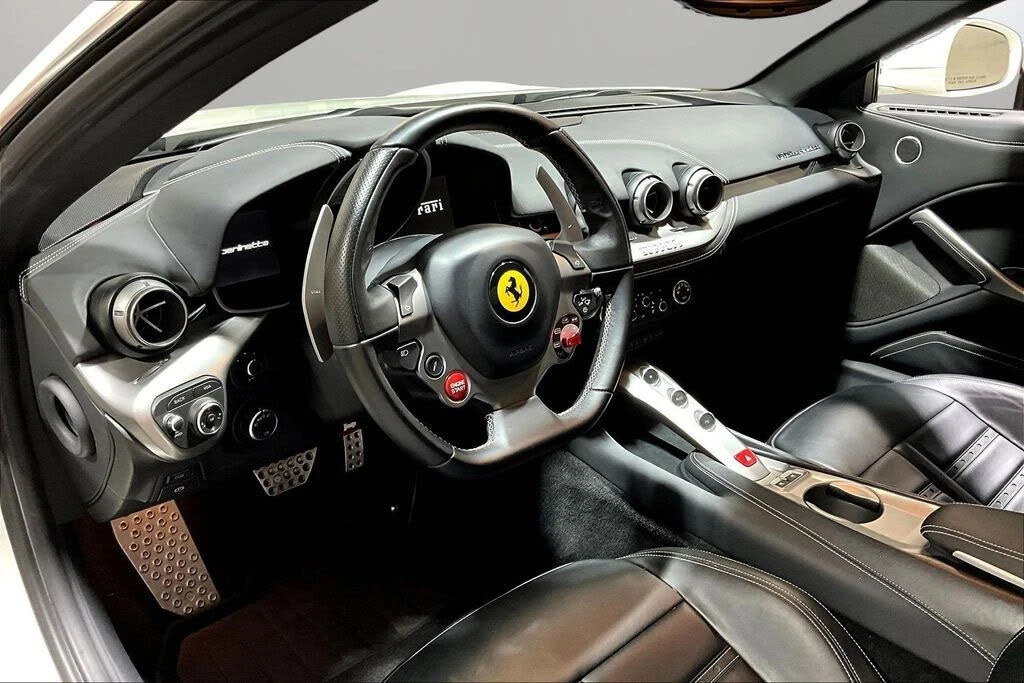 2016 Ferrari F12berlinetta - Image 14 of 29