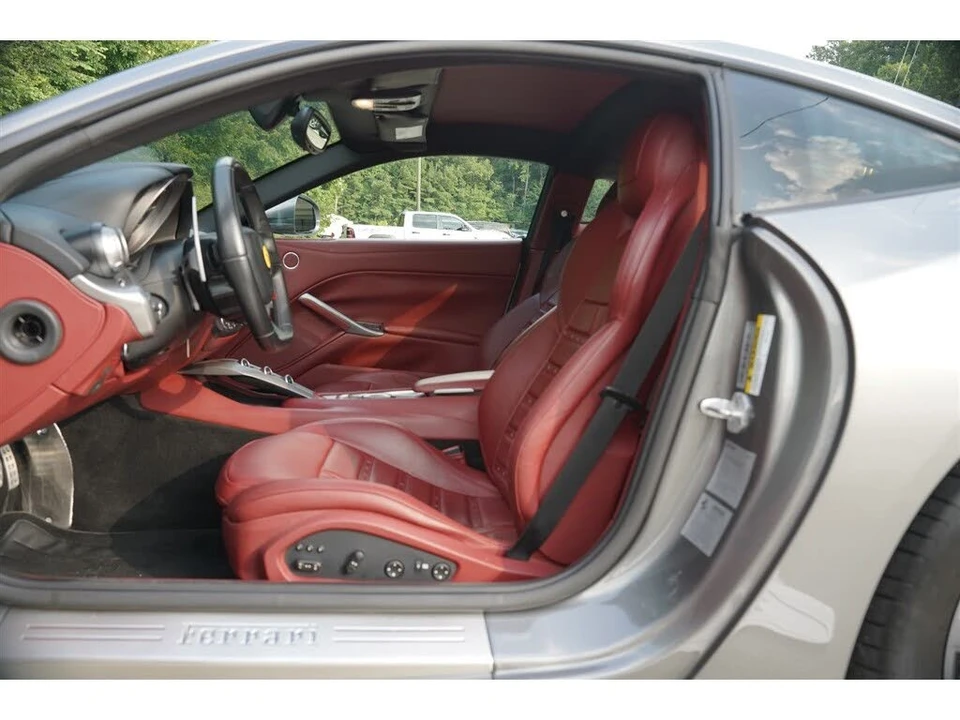 2016 Ferrari F12berlinetta - Image 21 of 29