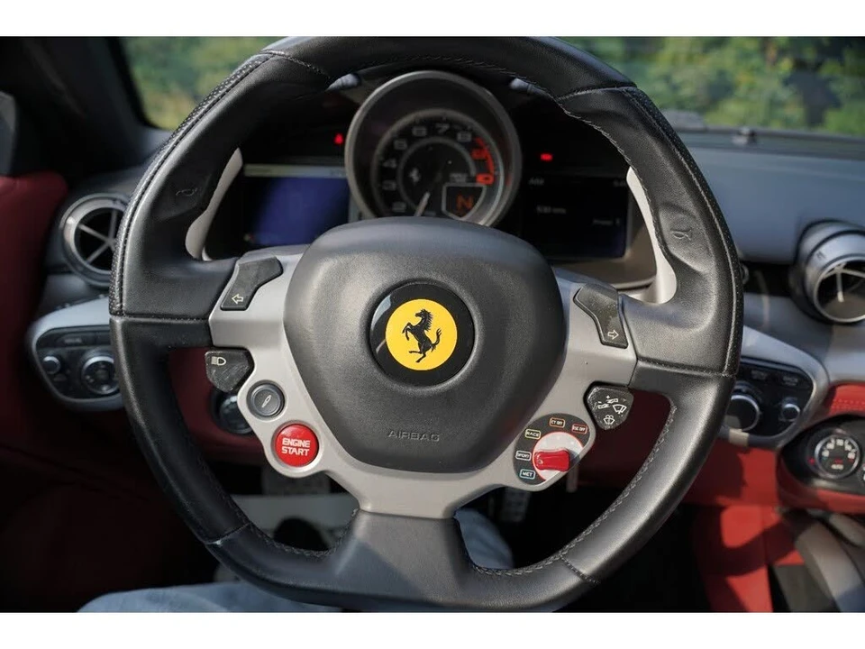2016 Ferrari F12berlinetta - Image 26 of 29