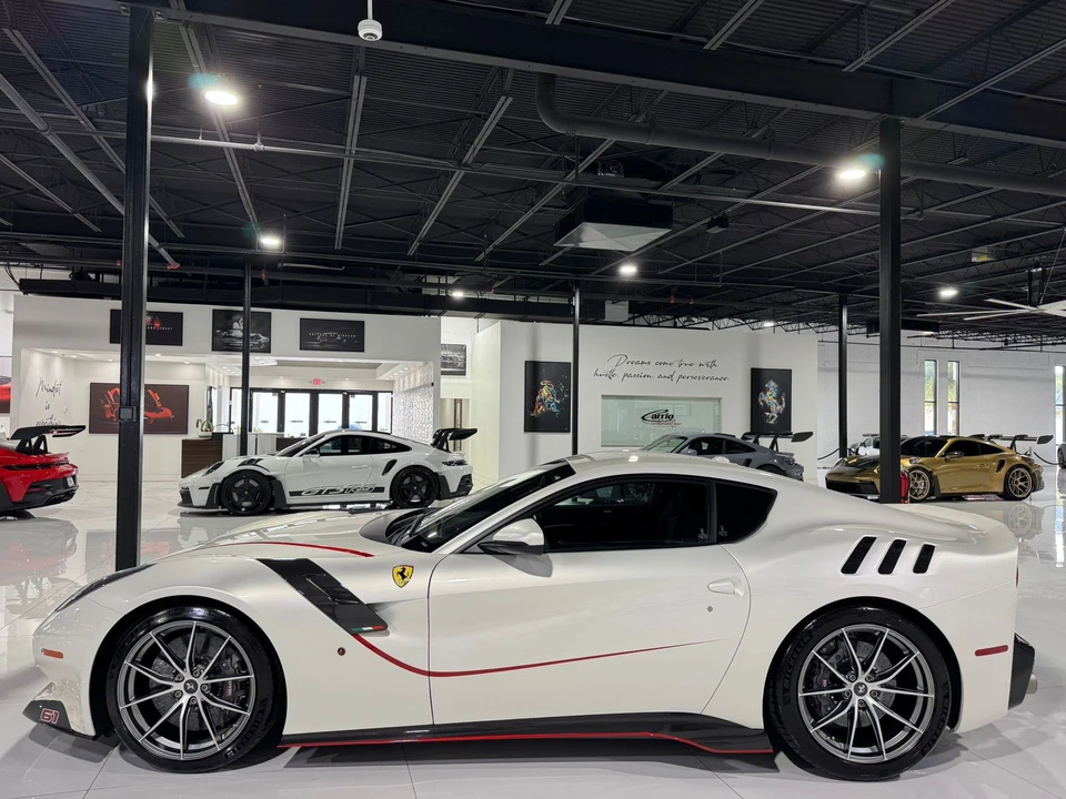 2016 Ferrari F12berlinetta - Image 4 of 21