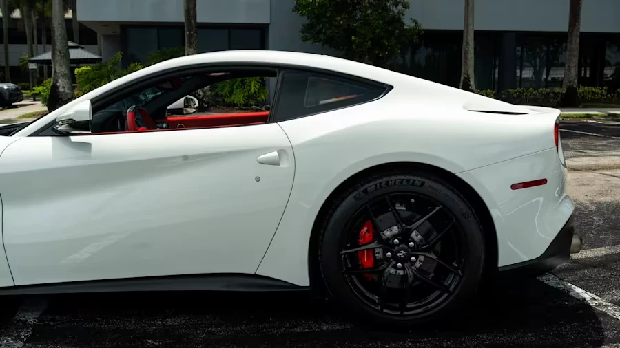 2016 Ferrari F12berlinetta - Image 7 of 29