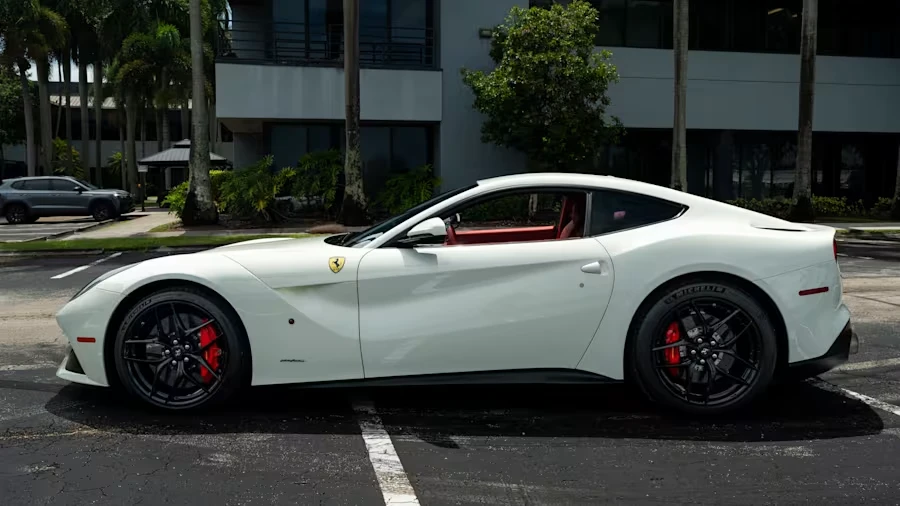 2016 Ferrari F12berlinetta - Image 5 of 29