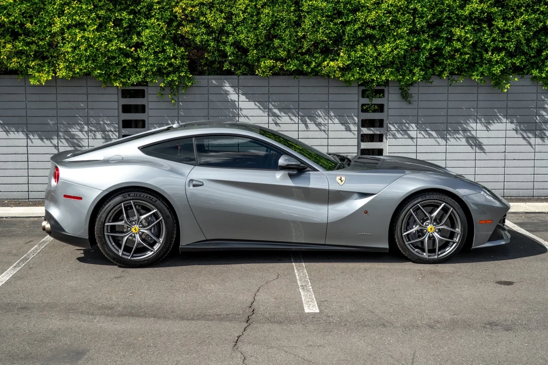 2016 Ferrari F12berlinetta - Image 7 of 21