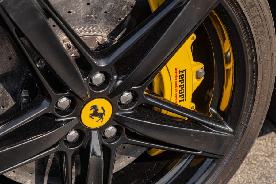 2016 Ferrari F12berlinetta - Image 13 of 31