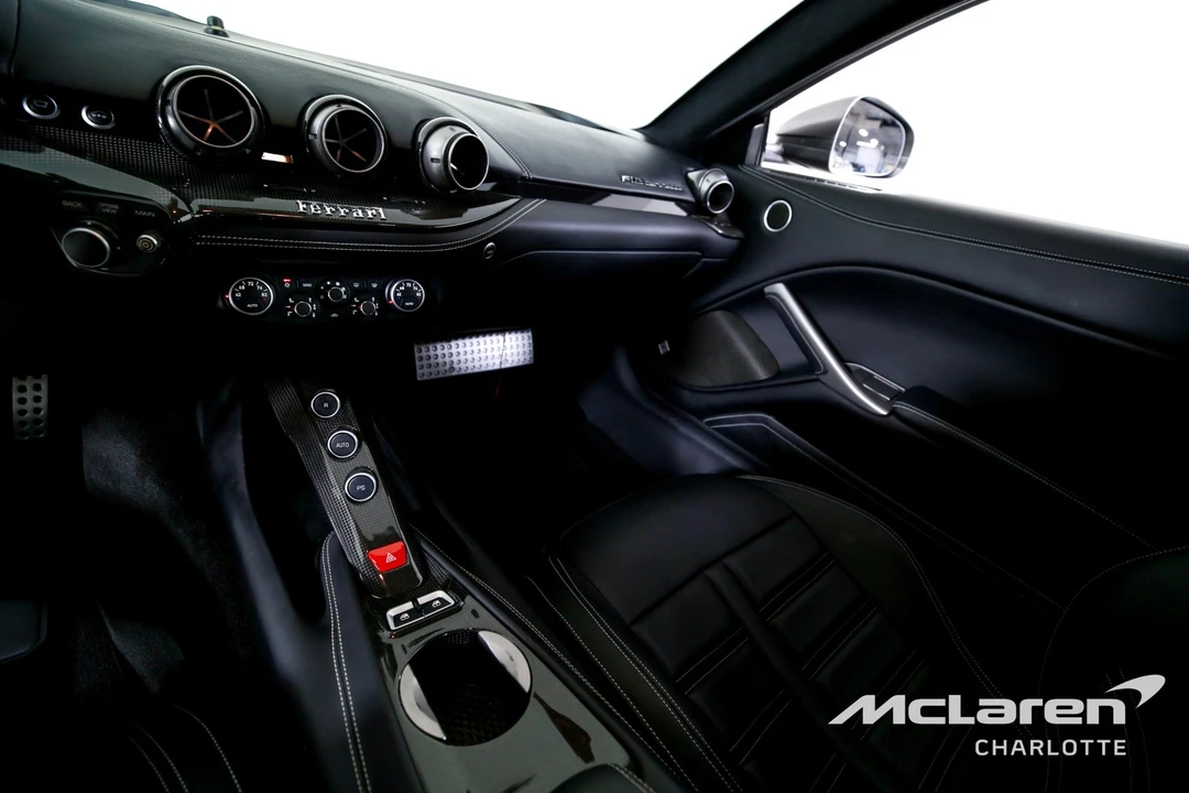 2016 Ferrari F12berlinetta - Image 15 of 31
