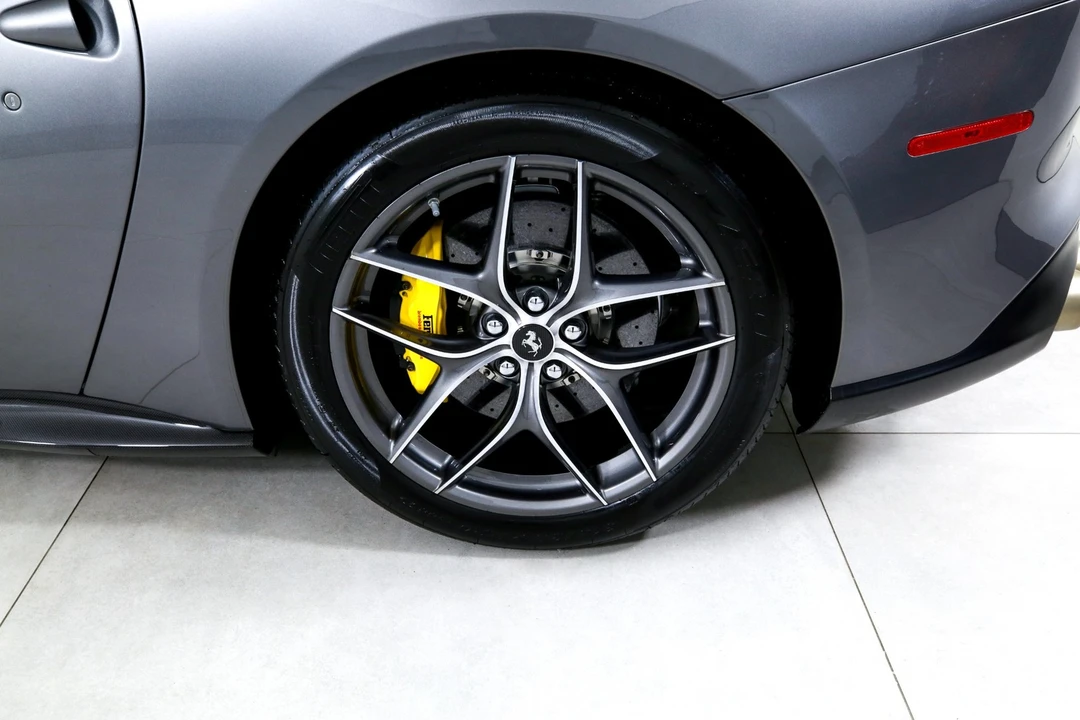 2016 Ferrari F12berlinetta - Image 31 of 31