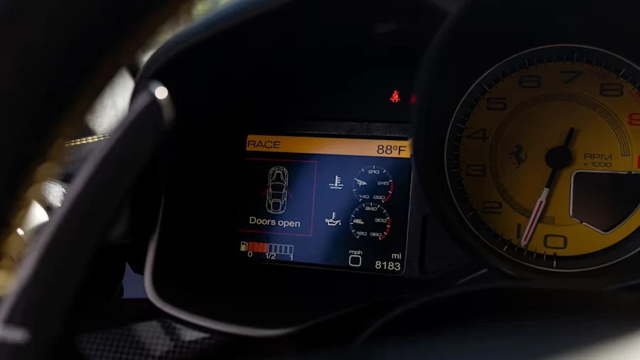 2016 Ferrari F12berlinetta - Image 17 of 31