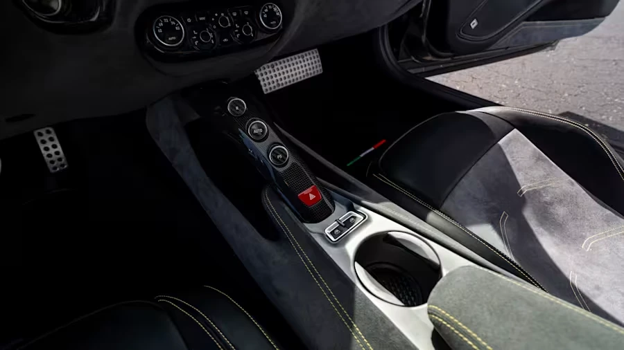 2016 Ferrari F12berlinetta - Image 26 of 31
