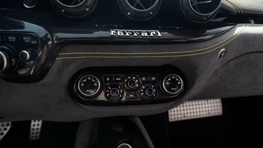 2016 Ferrari F12berlinetta - Image 21 of 31