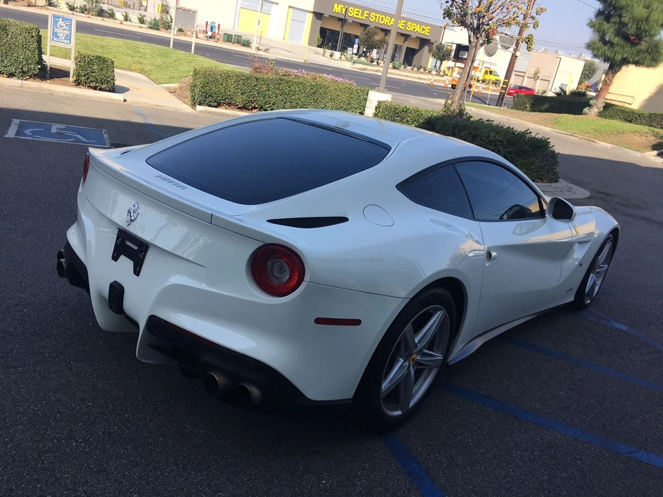2016 Ferrari F12berlinetta - Image 2 of 31