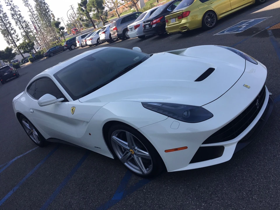 2016 Ferrari F12berlinetta - Image 10 of 31
