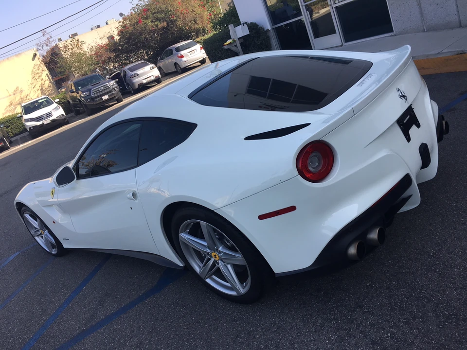 2016 Ferrari F12berlinetta - Image 25 of 30