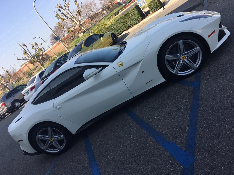 2016 Ferrari F12berlinetta - Image 4 of 30
