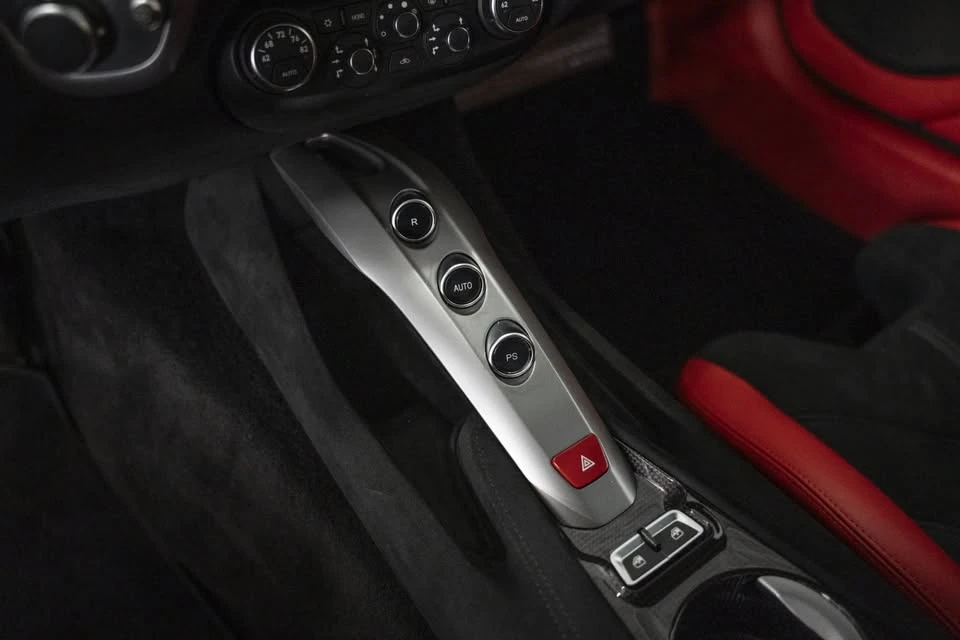 2016 Ferrari F12berlinetta - Image 15 of 20