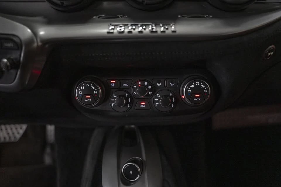 2016 Ferrari F12berlinetta - Image 14 of 20