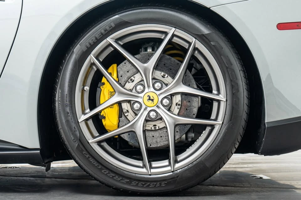 2016 Ferrari F12berlinetta - Image 7 of 15