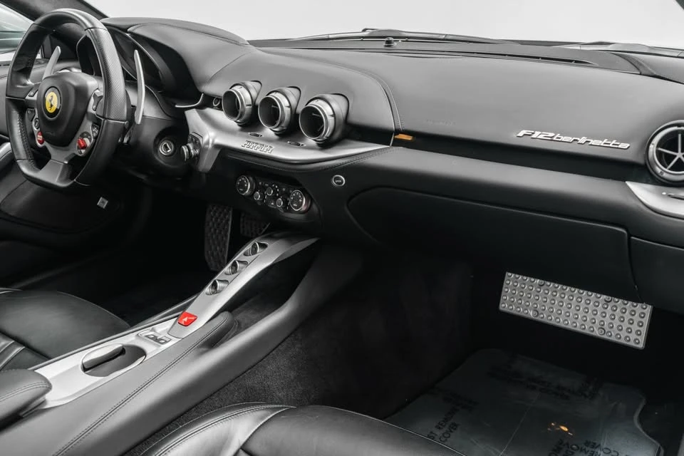 2016 Ferrari F12berlinetta - Image 10 of 15