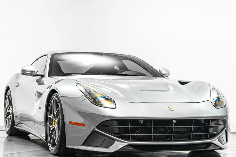 2016 Ferrari F12berlinetta - Image 2 of 15