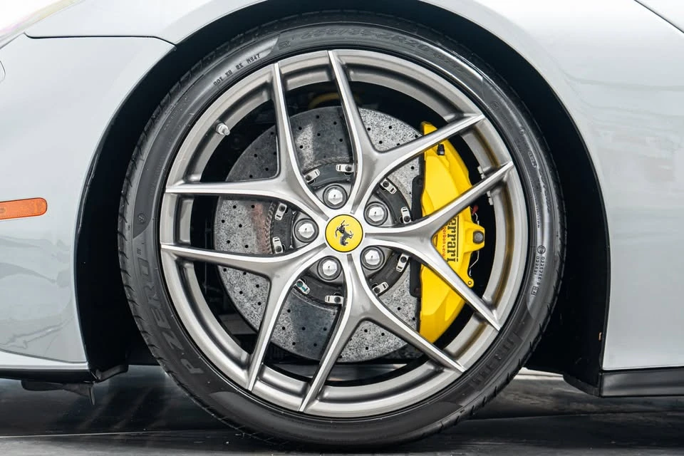 2016 Ferrari F12berlinetta - Image 6 of 15