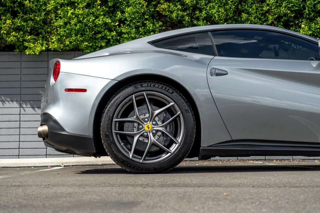 2016 Ferrari F12berlinetta - Image 27 of 31