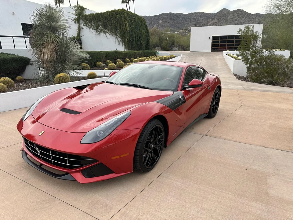 2016 Ferrari F12berlinetta - Image 2 of 31