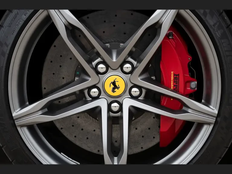 2016 Ferrari F12berlinetta - Image 25 of 31