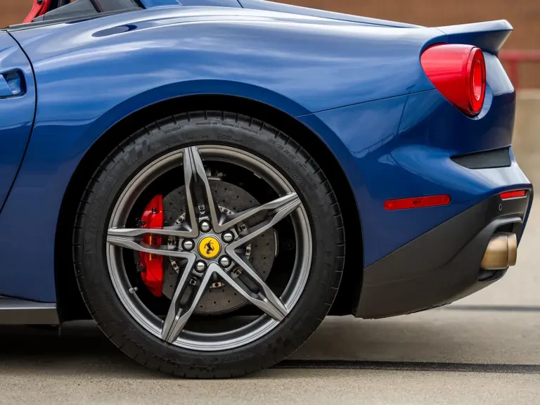 2016 Ferrari F12berlinetta - Image 23 of 31