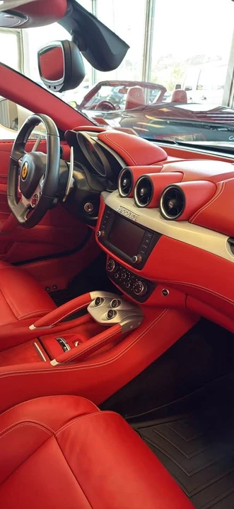 2016 Ferrari FF - Image 10 of 15