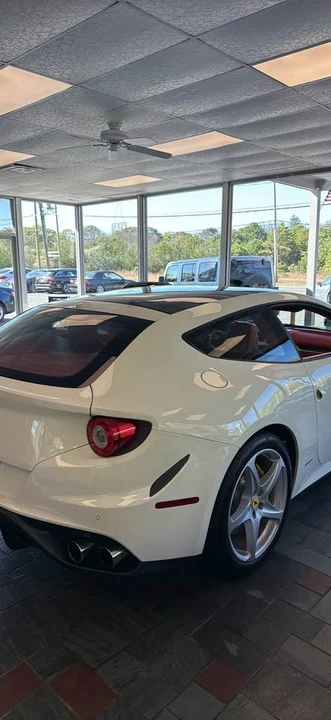 2016 Ferrari FF - Image 14 of 15