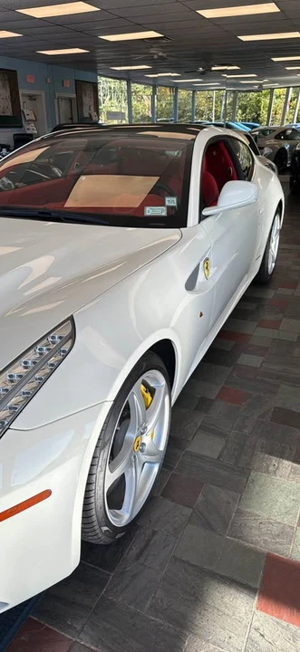 2016 Ferrari FF - Image 7 of 11
