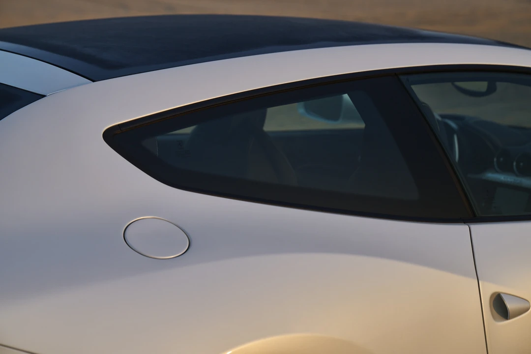 2016 Ferrari FF - Image 14 of 31