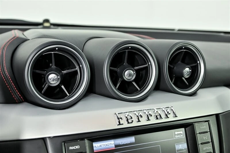 2016 Ferrari FF - Image 26 of 31