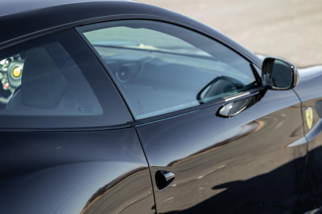 2016 Ferrari FF - Image 28 of 31