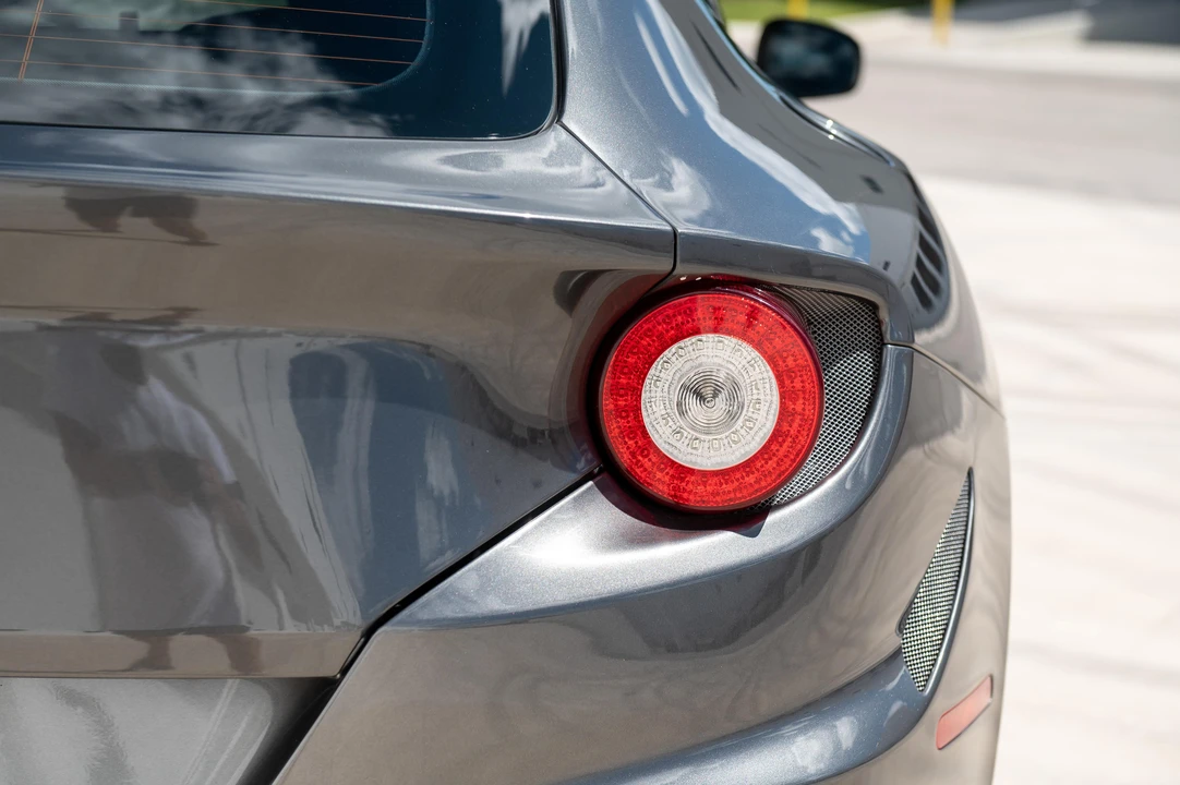 2016 Ferrari FF - Image 22 of 31