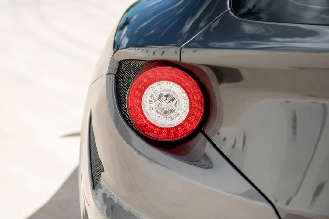 2016 Ferrari FF - Image 19 of 31