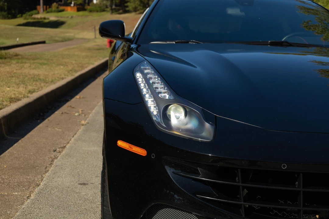 2016 Ferrari FF - Image 14 of 31