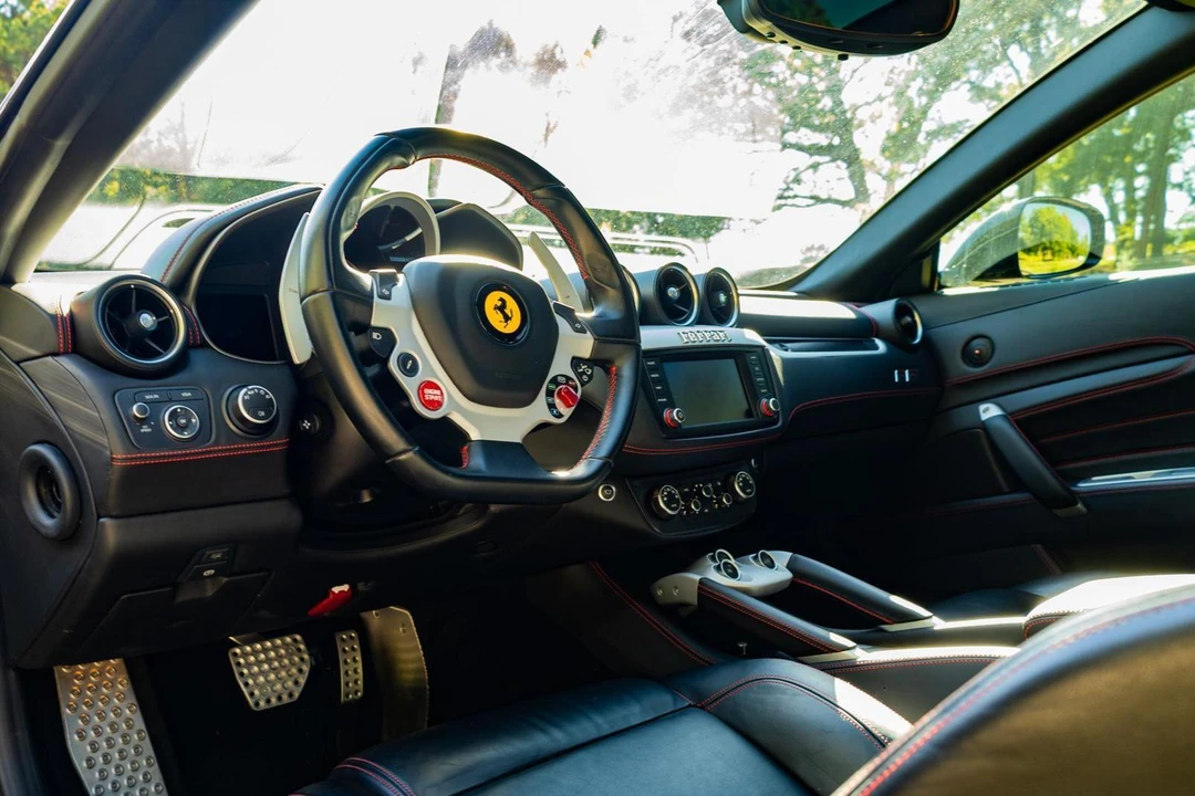 2016 Ferrari FF - Image 27 of 31