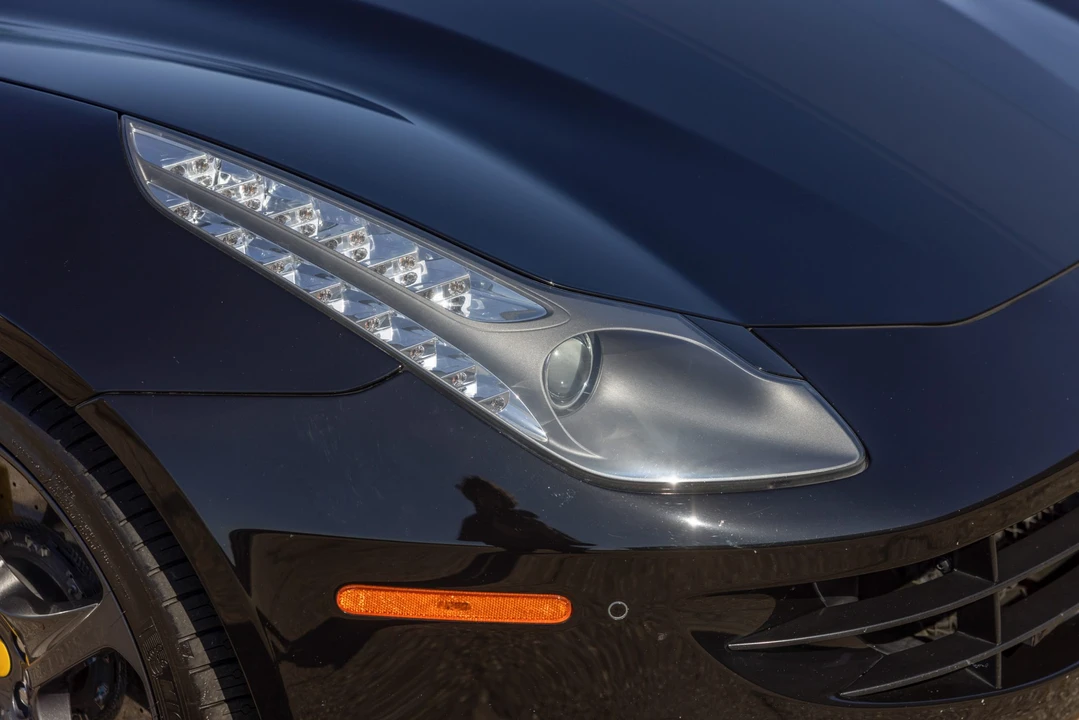 2016 Ferrari FF - Image 12 of 31