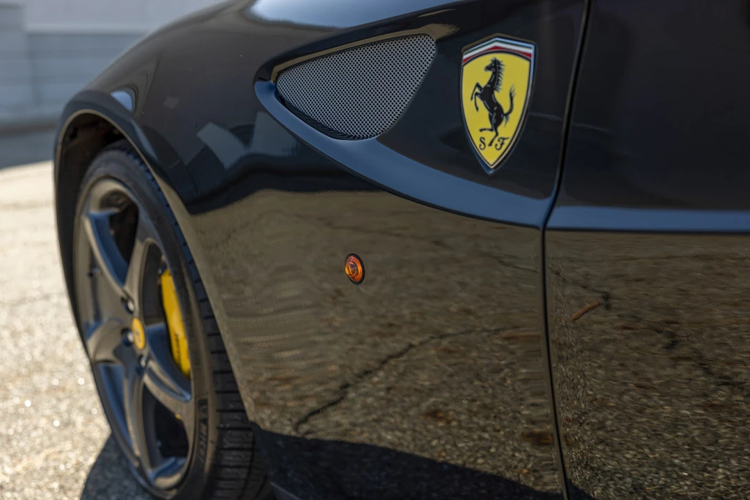 2016 Ferrari FF - Image 25 of 31