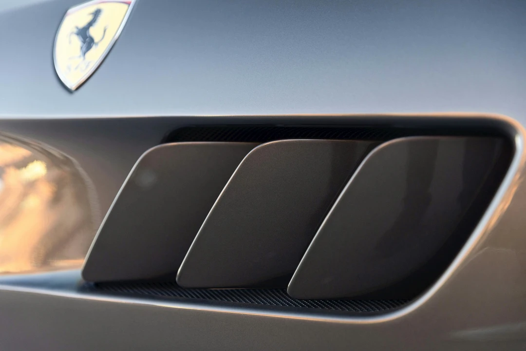 2016 Ferrari GTC4Lusso - Image 18 of 21
