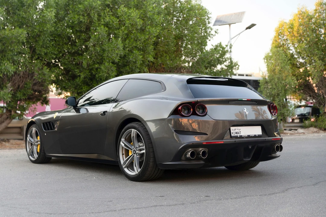 2016 Ferrari GTC4Lusso - Image 13 of 21