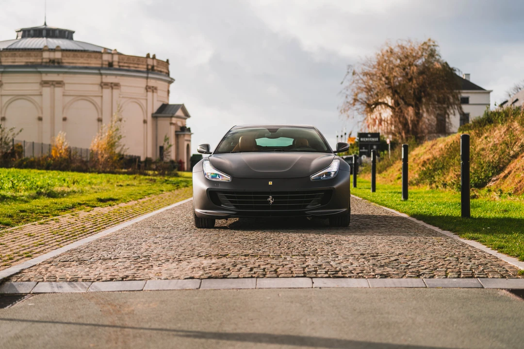 2016 Ferrari GTC4Lusso - Image 4 of 31