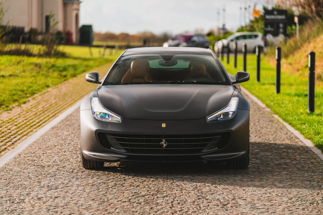 2016 Ferrari GTC4Lusso - Image 12 of 31